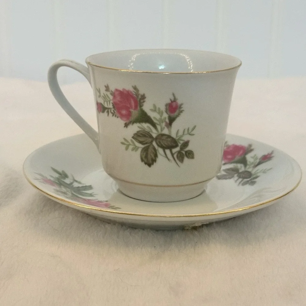 Vintage Made in China Pagoda Mark Roses Coffee Tea CUP & SAUCER‎